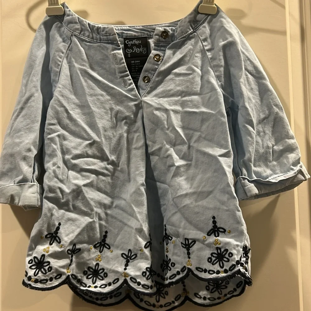 Cynthia Rowley Embroidered chambray light denim dress scalloped hem size 24 M